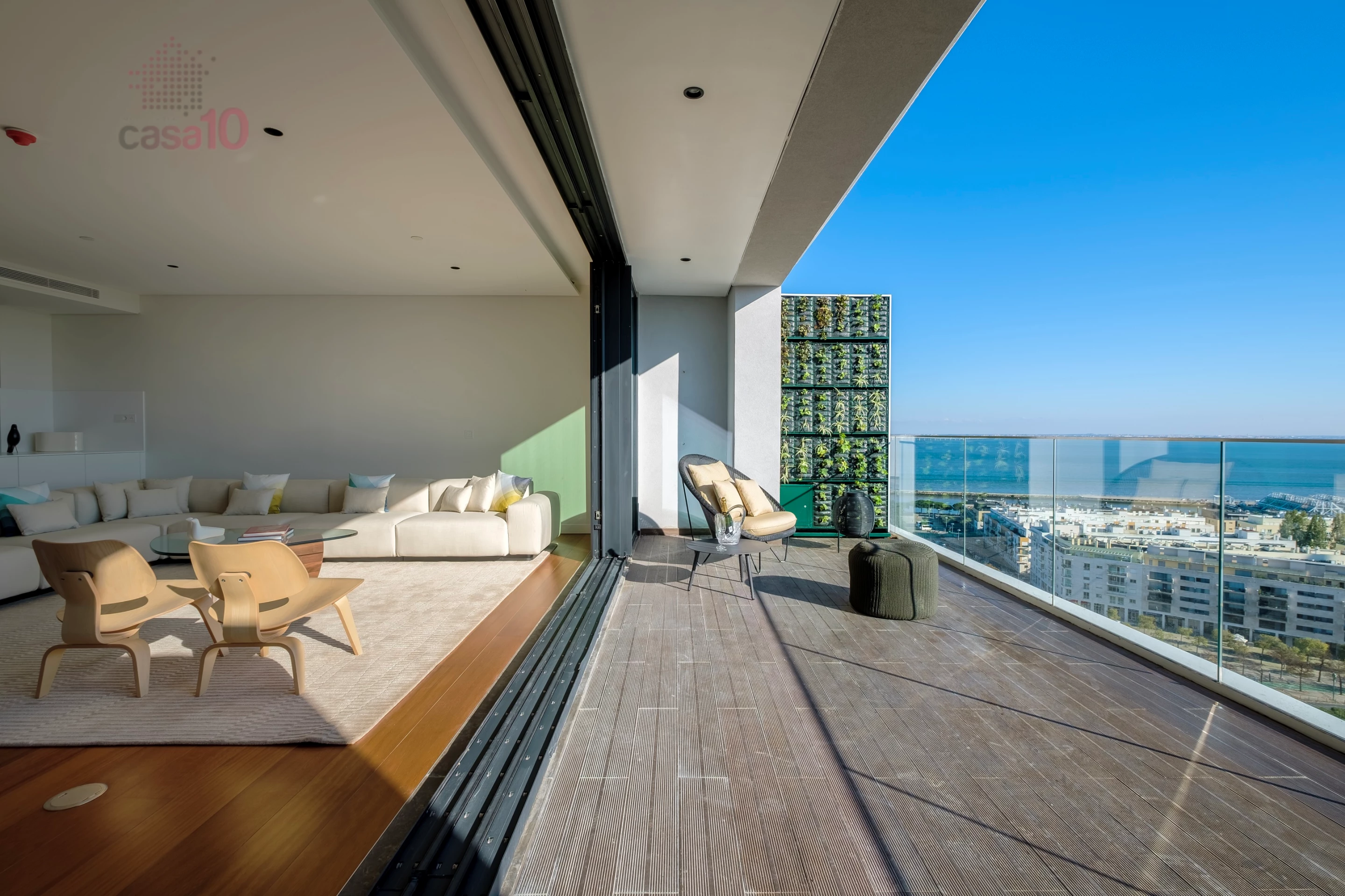 TO SELL 4 BEDROOM PENTHOUSE IN LUXURY DEVELOPMENT AT EXPO/PARQUE DAS NAÇÕES, LISBON
